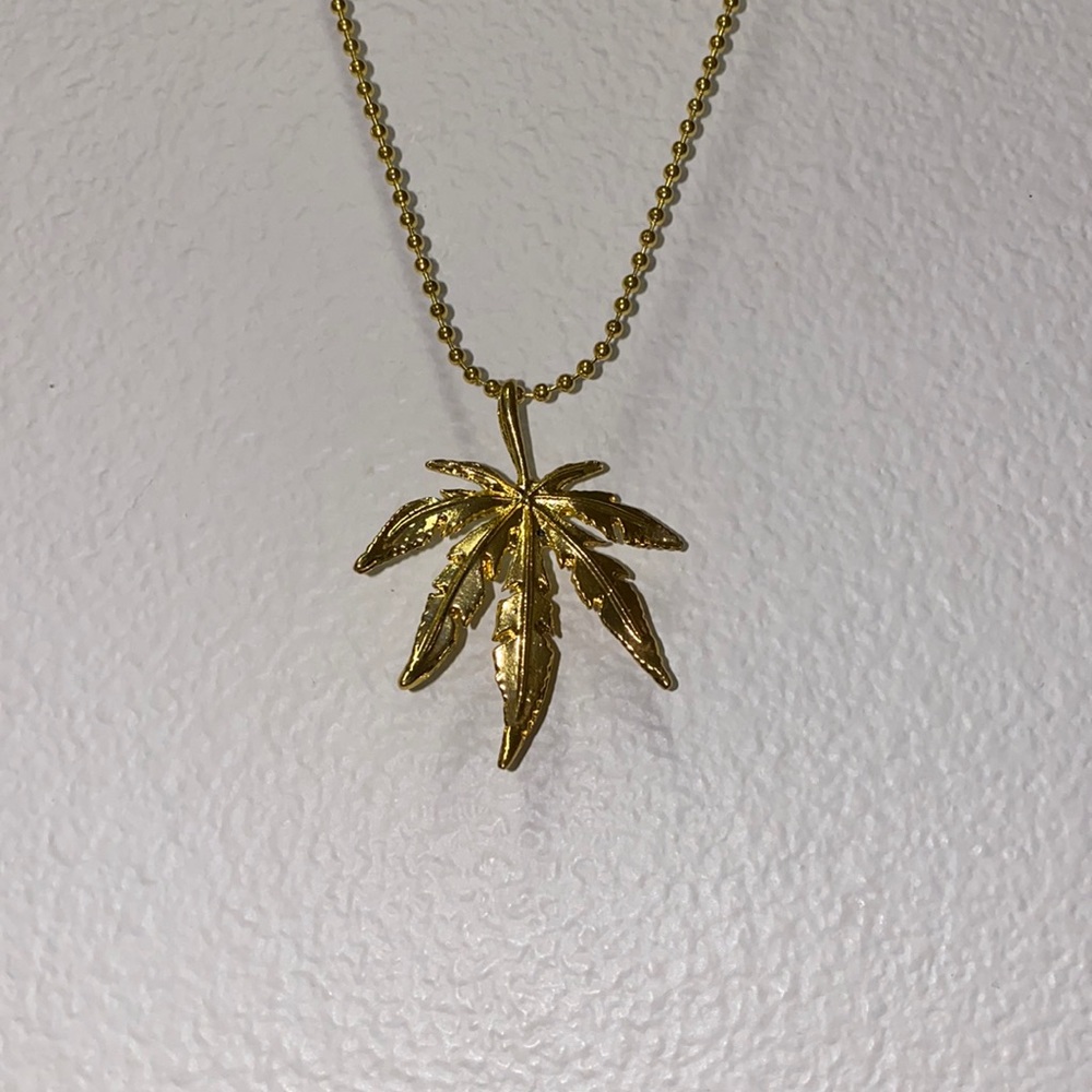 Unisex Gold Leaf Necklace